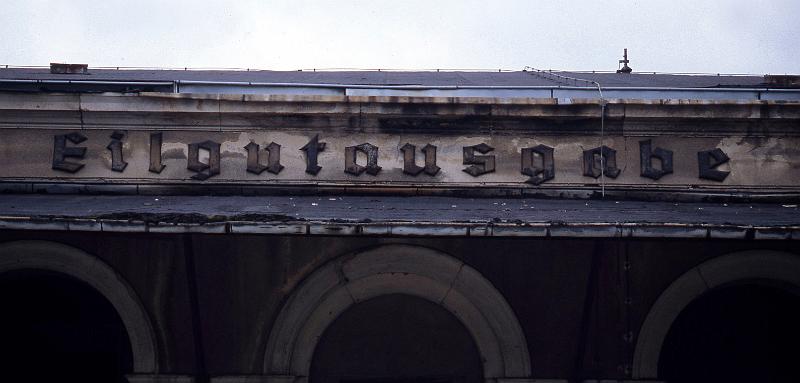 Dresden-Äußere Neustadt, Leipziger Bahnhof, 8-1994 (3).jpg